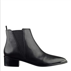 Marc Fisher LTD YALE POINTY TOE CHELSEA BOOTIE women’s size 7.5